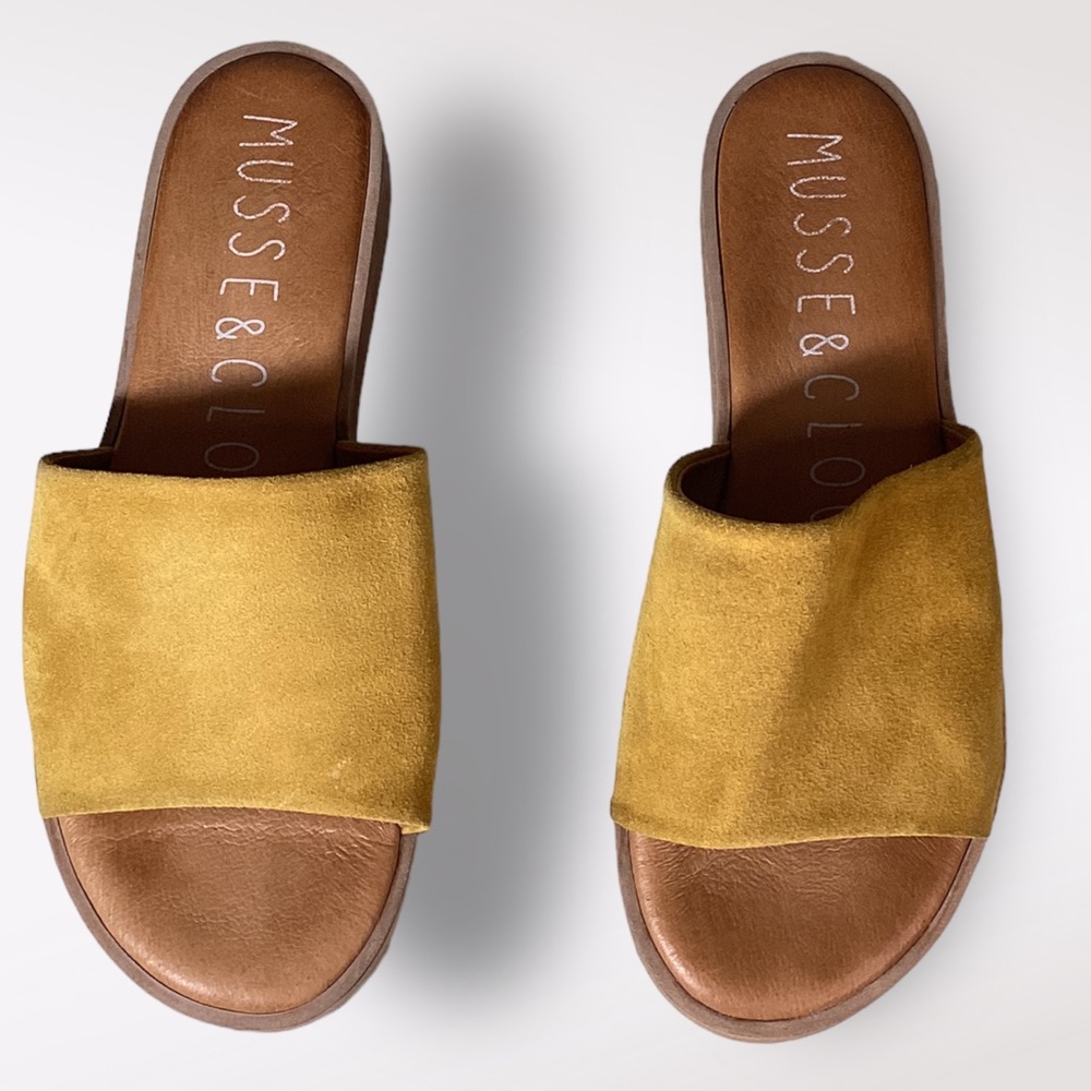 Musse & Cloud Kendria Women's Sz 39 Sandals Platform Shoes Yellow Suede